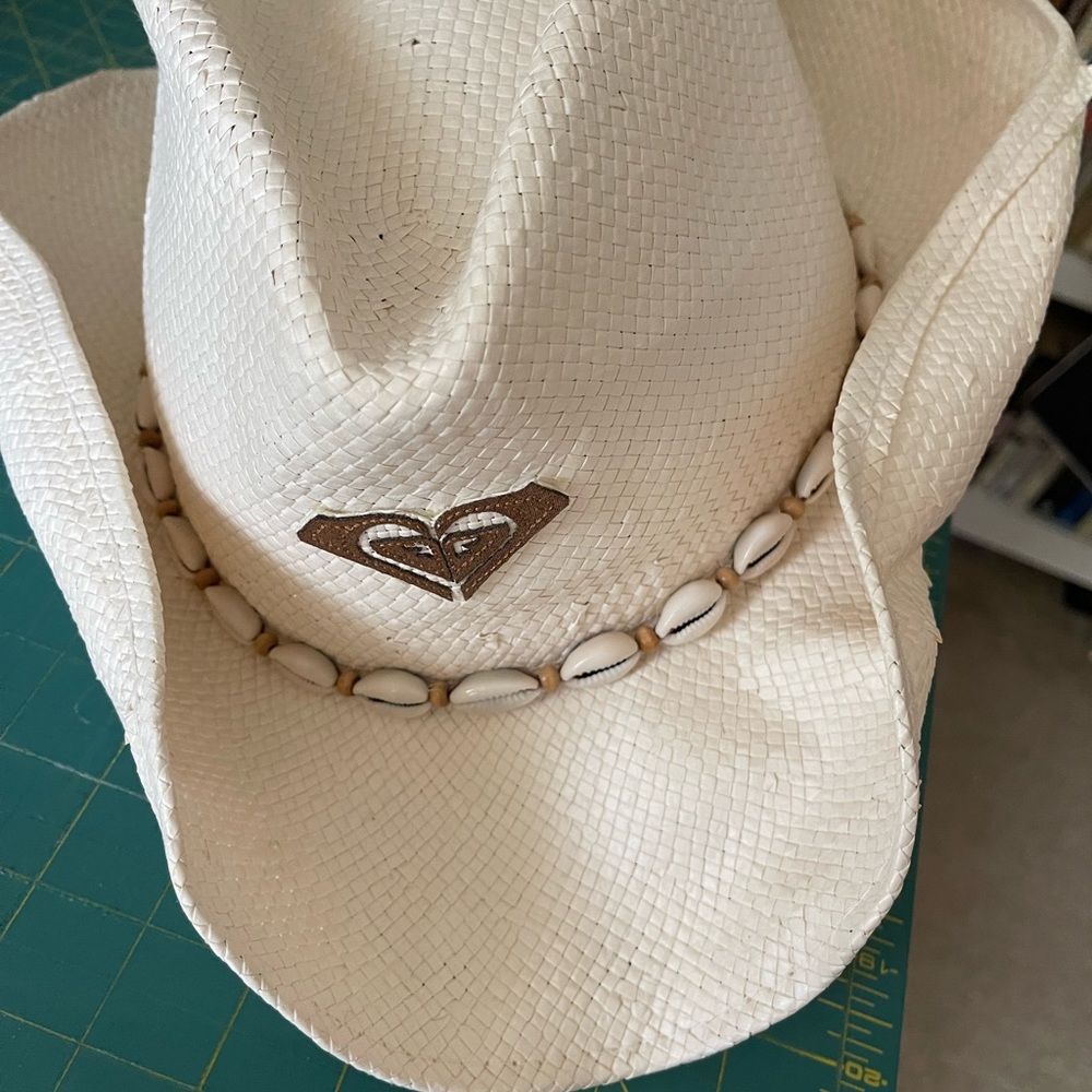 ROXY off white straw cowgirl hat